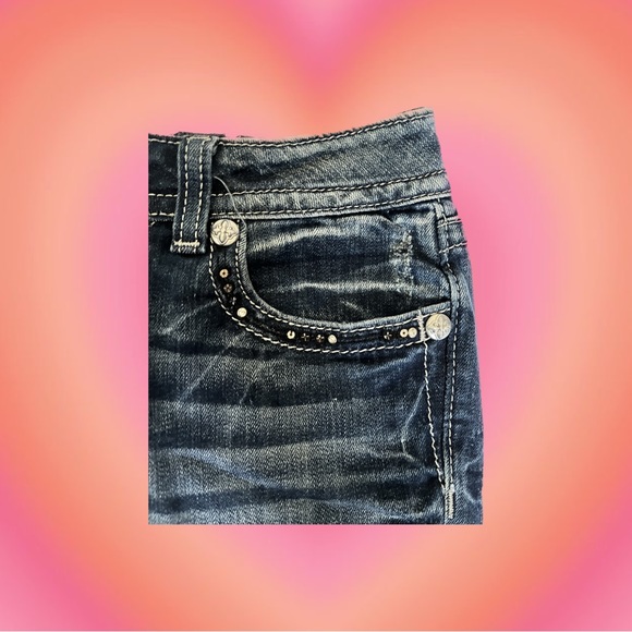 Authentic Vintage Medium-wash Low-Rise ‘Miss Me’ Y2K Bootcut Jeans (size 28) - Picture 2 of 6